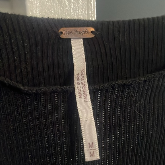 Free people long sleeved lace shoulder shirt - Picture 2 of 3